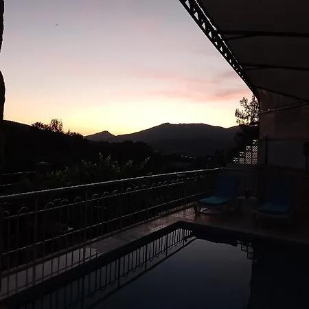 Villa Madak